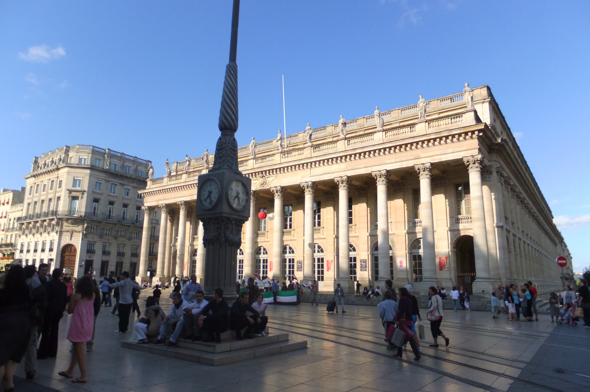 Journ&eacute;es et excursions en autocar au d&eacute;part de Bordeaux - LG Voyages